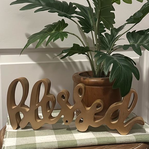 Wooden “Blessed” sign, beautiful home decor! - Picture 1 of 8
